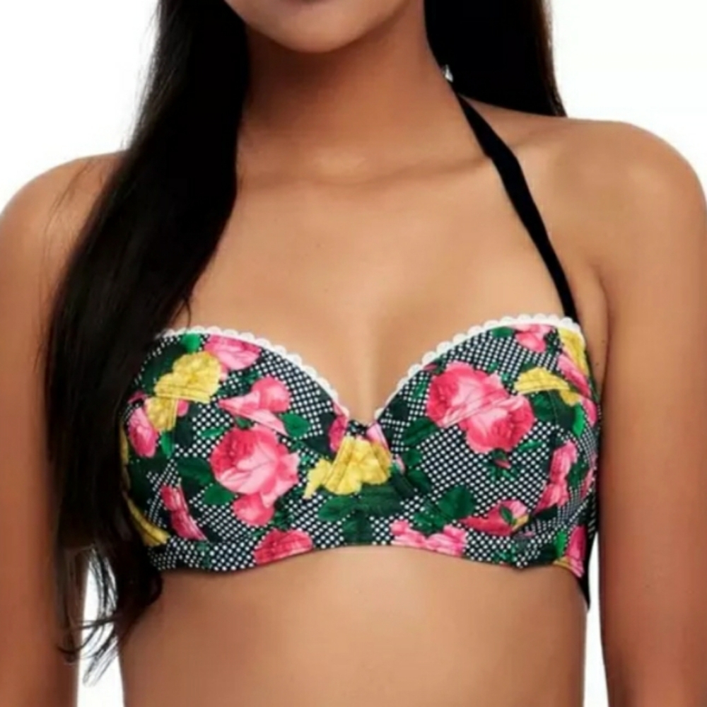 Hot Topic swim top